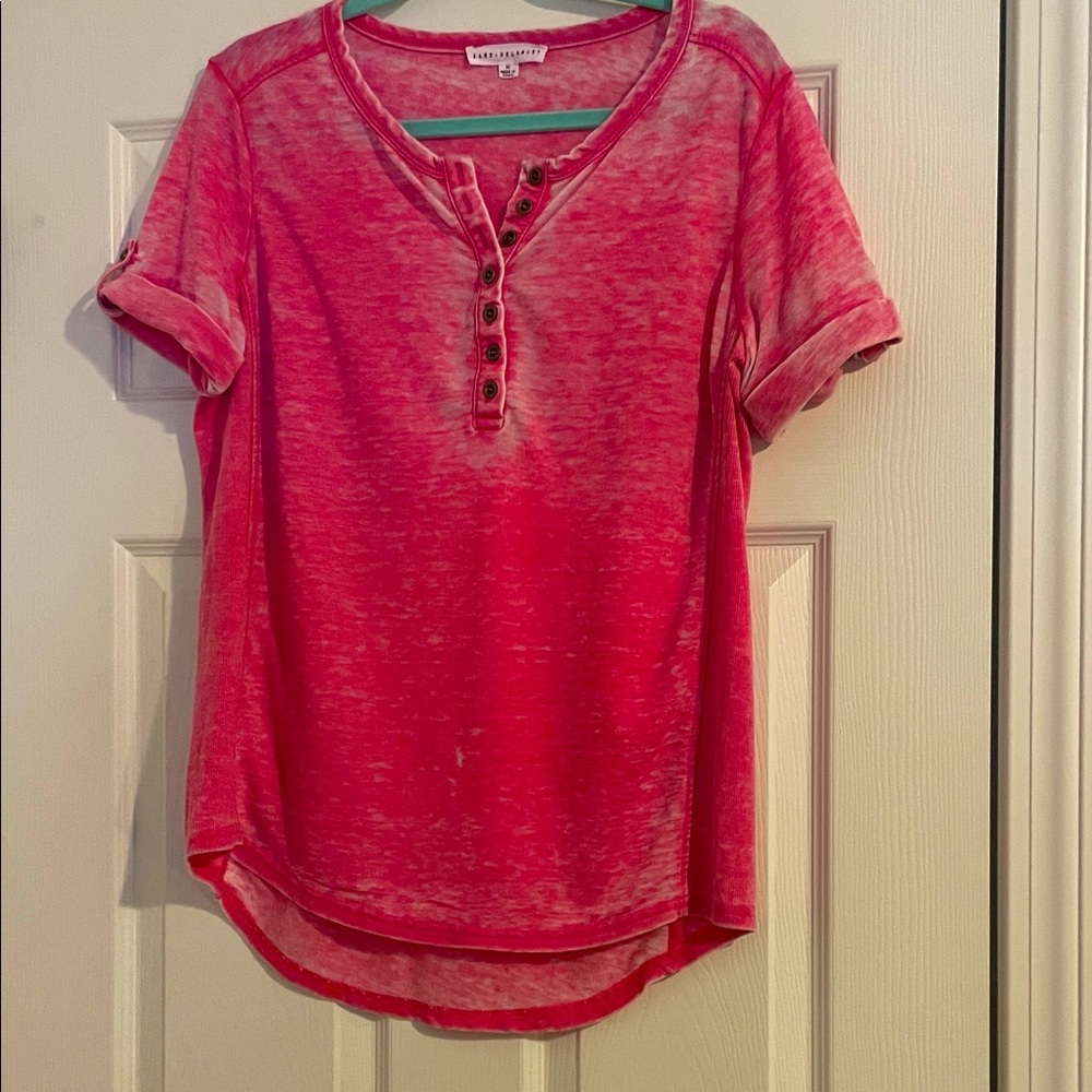 Jane & Delancey stonewashed look top. Buttoned (front) collar & sleeves. Size M